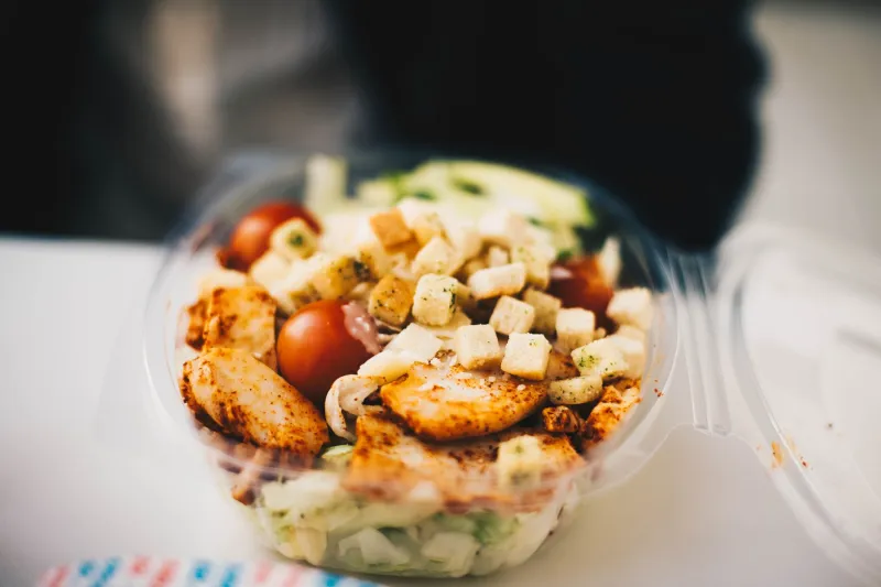 Reheat and Eat: What Actually Happens to Your Bowl's Nutrients in the Microwave